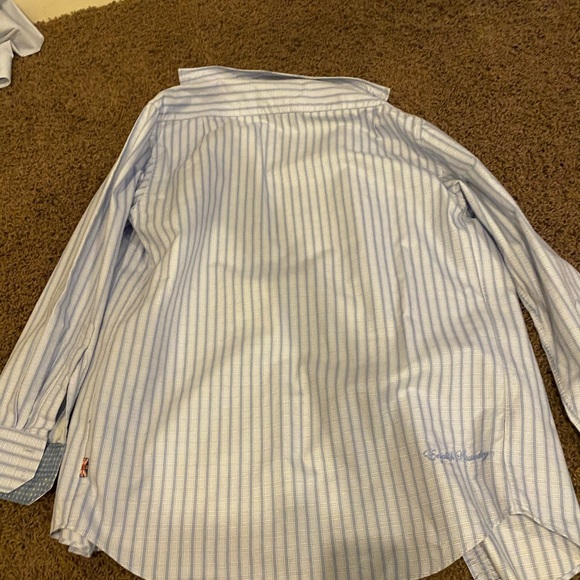 Long sleeve button down shirt. - Picture 3 of 3